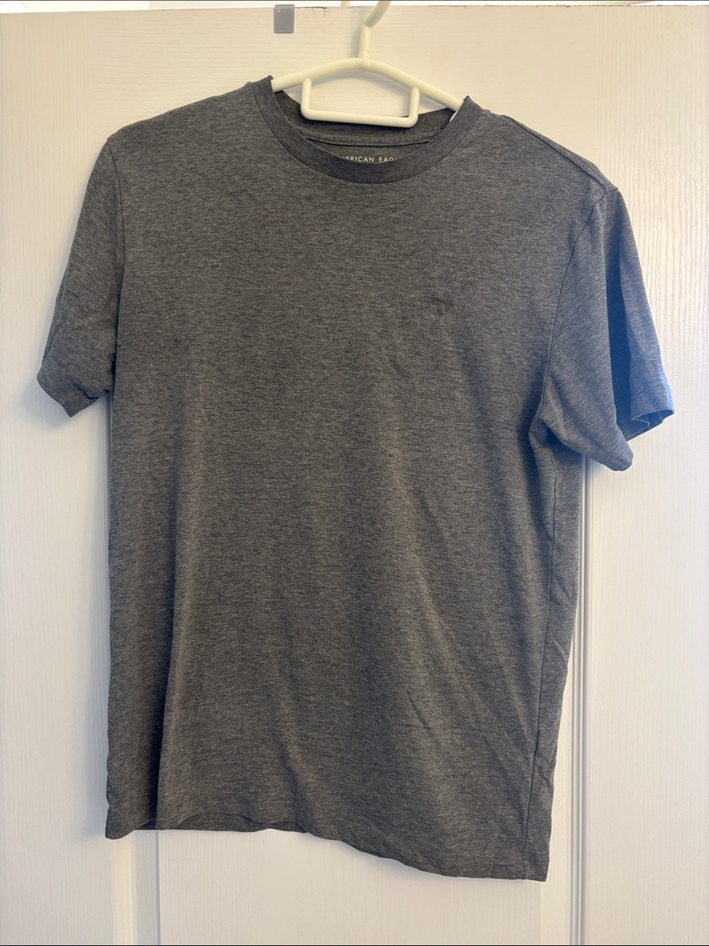 American Eagle Outfitters Men's Heather Gray Crew Tee